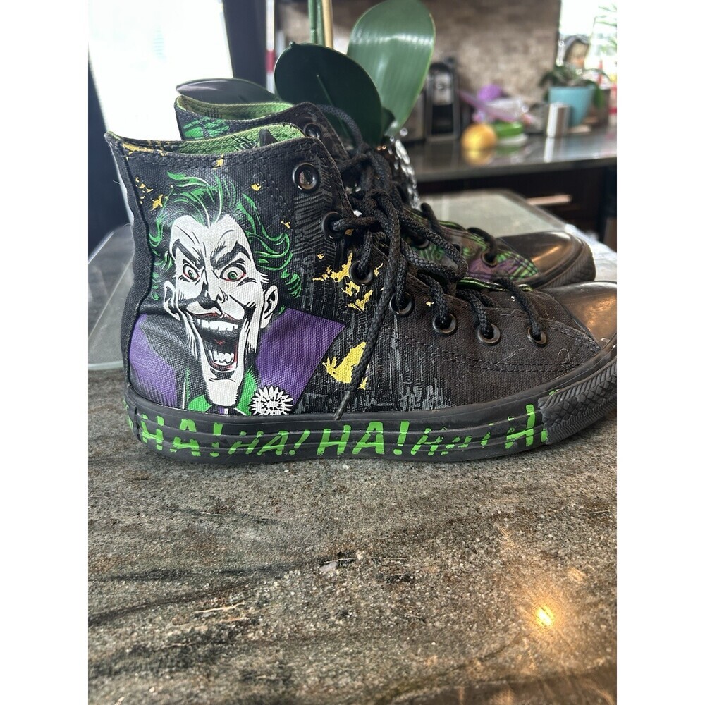 Converse “The Joker” Chuck Taylor Men’s/ Youth Sz 6 Women’s Sz 8 DC Comics